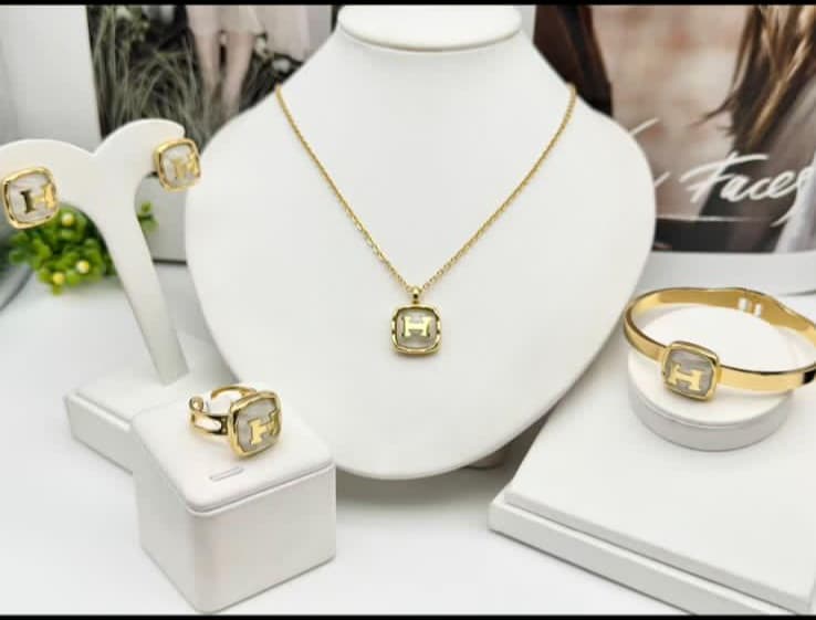 AYZEL™ Signature H Logo Jewelry Set (4-Piece)